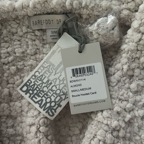 NWT Barefoot Dreams S/M Boucle Hooded Cardi in Almond - Picture 8 of 8